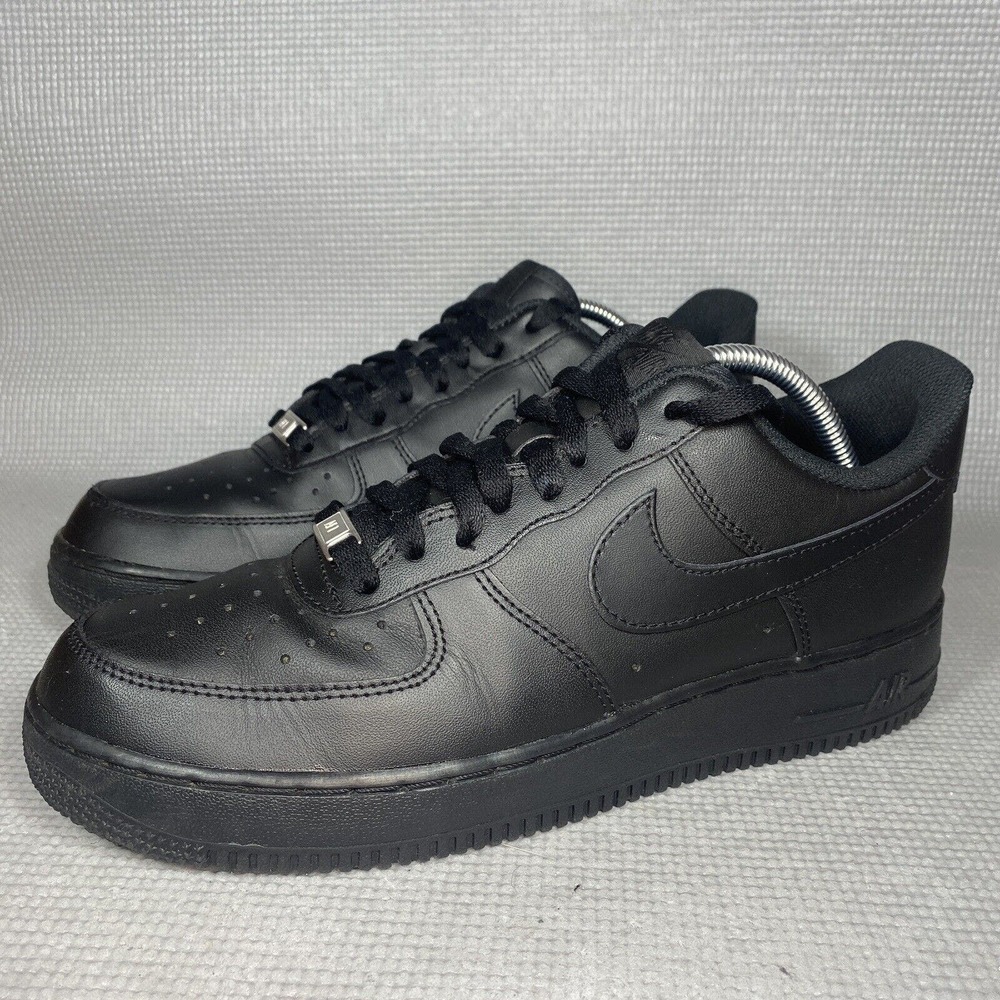 Nike Air Force 1 '07 Low Triple Black Men's Size 9.5 Sneaks Dress Casual Stylin'